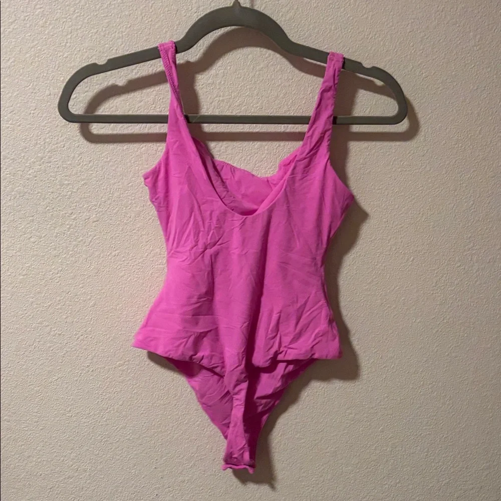 Skims Square Neck Bodysuit - Picture 3 of 4